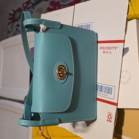 🆕Dooney Bourke Handbag - Picture 1 of 6